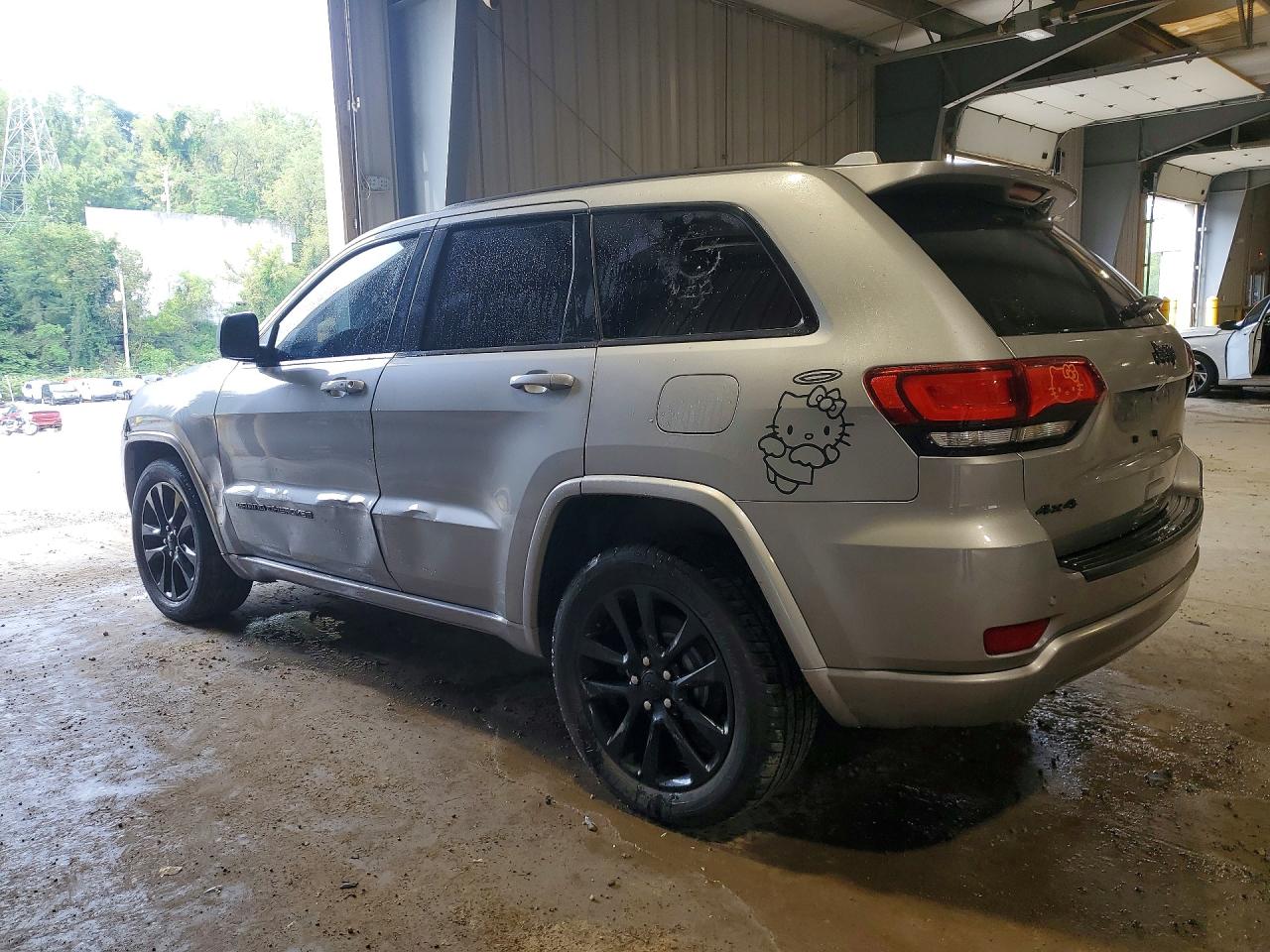 2019 JEEP GRAND CHEROKEE LAREDO — снимка 2