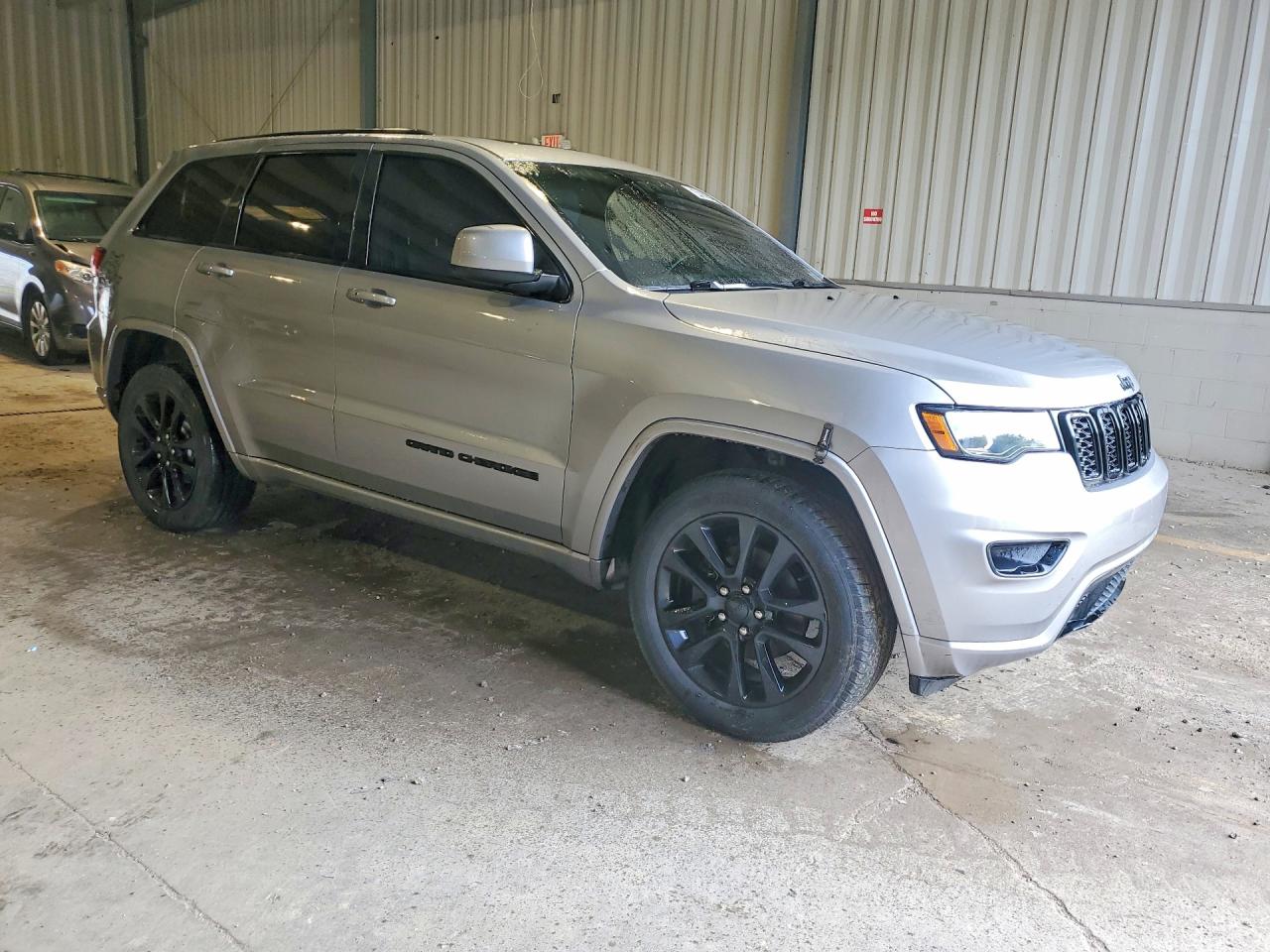 2019 JEEP GRAND CHEROKEE LAREDO — снимка 4