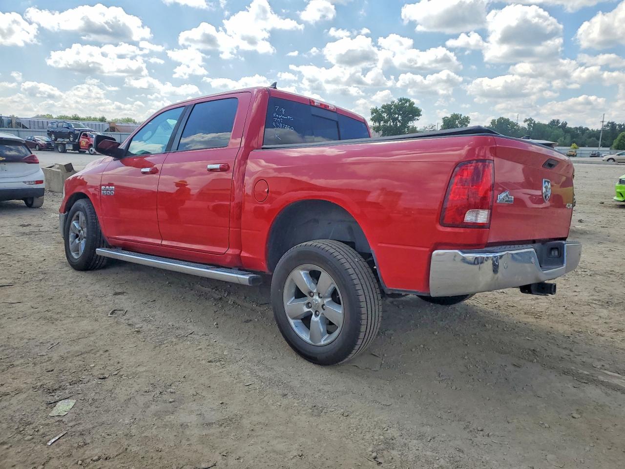 2016 RAM 1500 SLT — снимка 2
