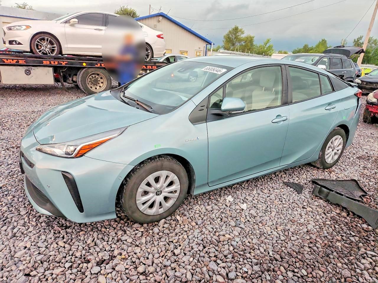 2021 TOYOTA PRIUS LE