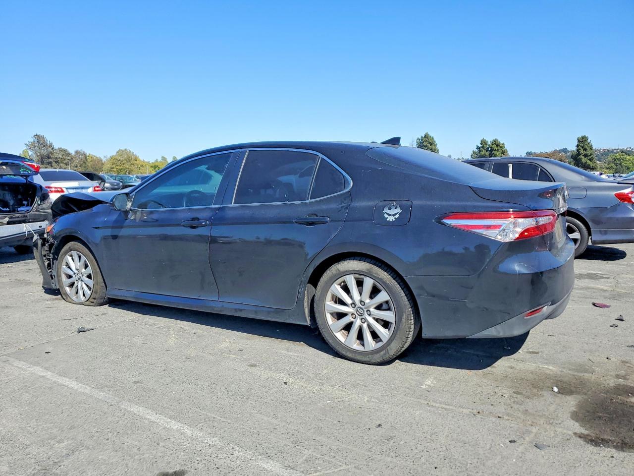 2019 TOYOTA CAMRY LE — снимка 2