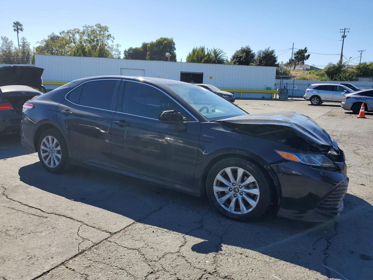 2019 TOYOTA CAMRY LE — снимка 4