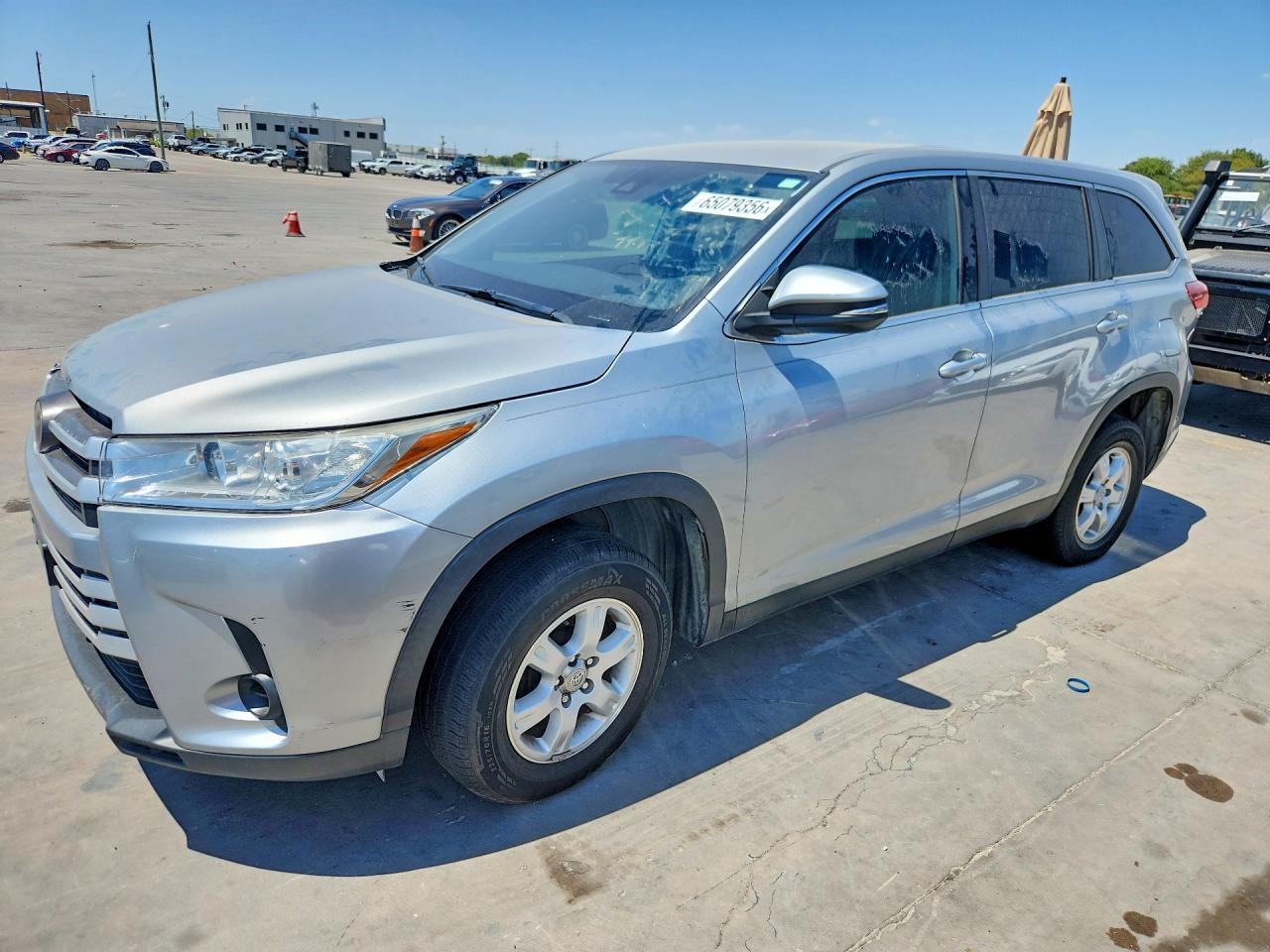 2019 TOYOTA HIGHLANDER LE