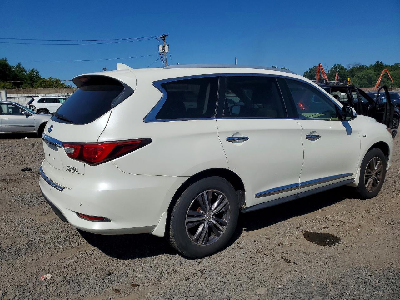 2017 INFINITI QX60 BASE — снимка 3