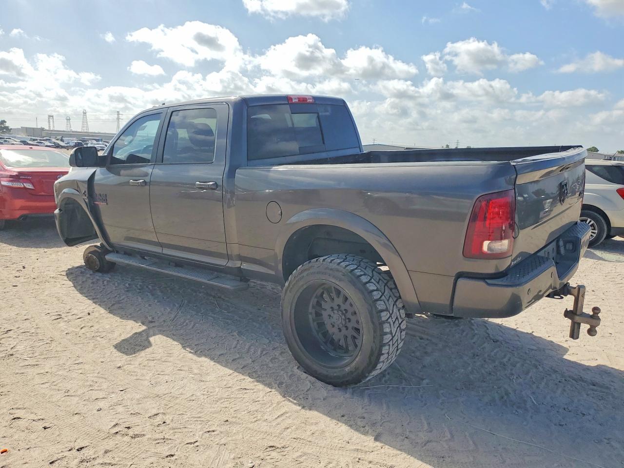 2018 RAM 2500 LARAMIE — снимка 2