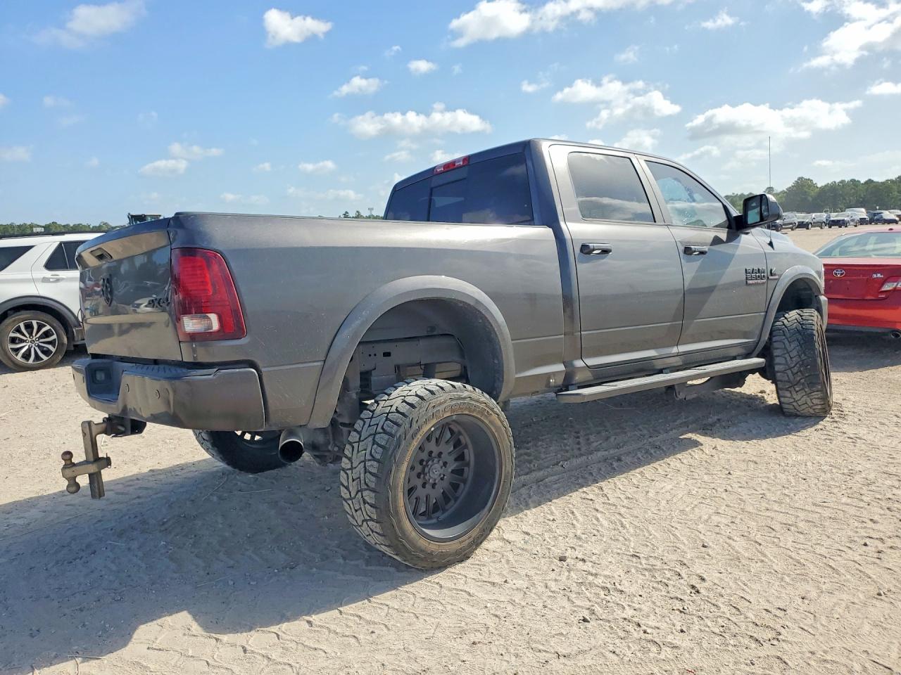 2018 RAM 2500 LARAMIE — снимка 3