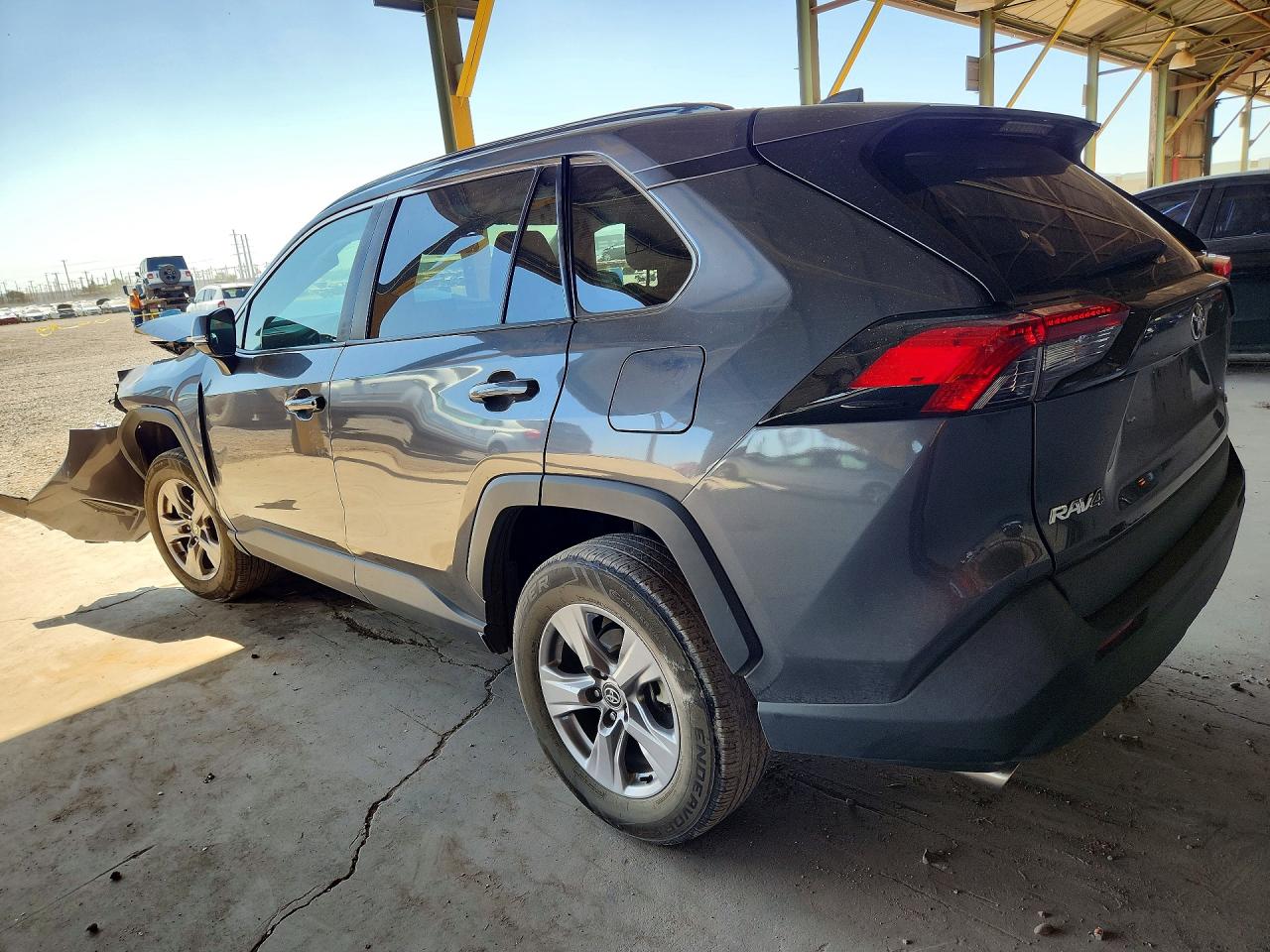 2022 TOYOTA RAV4 XLE — снимка 2