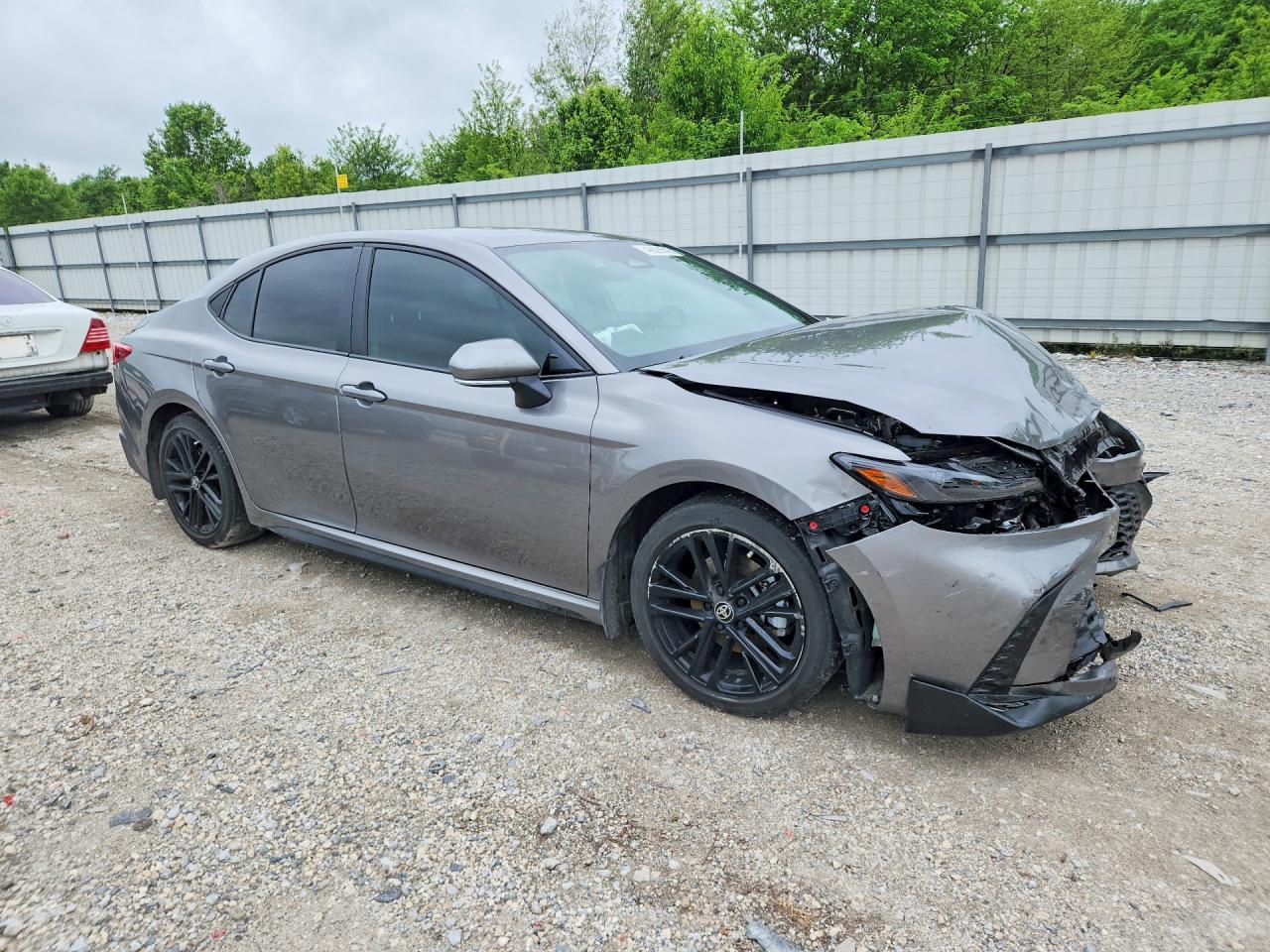 2025 TOYOTA CAMRY SE — снимка 4