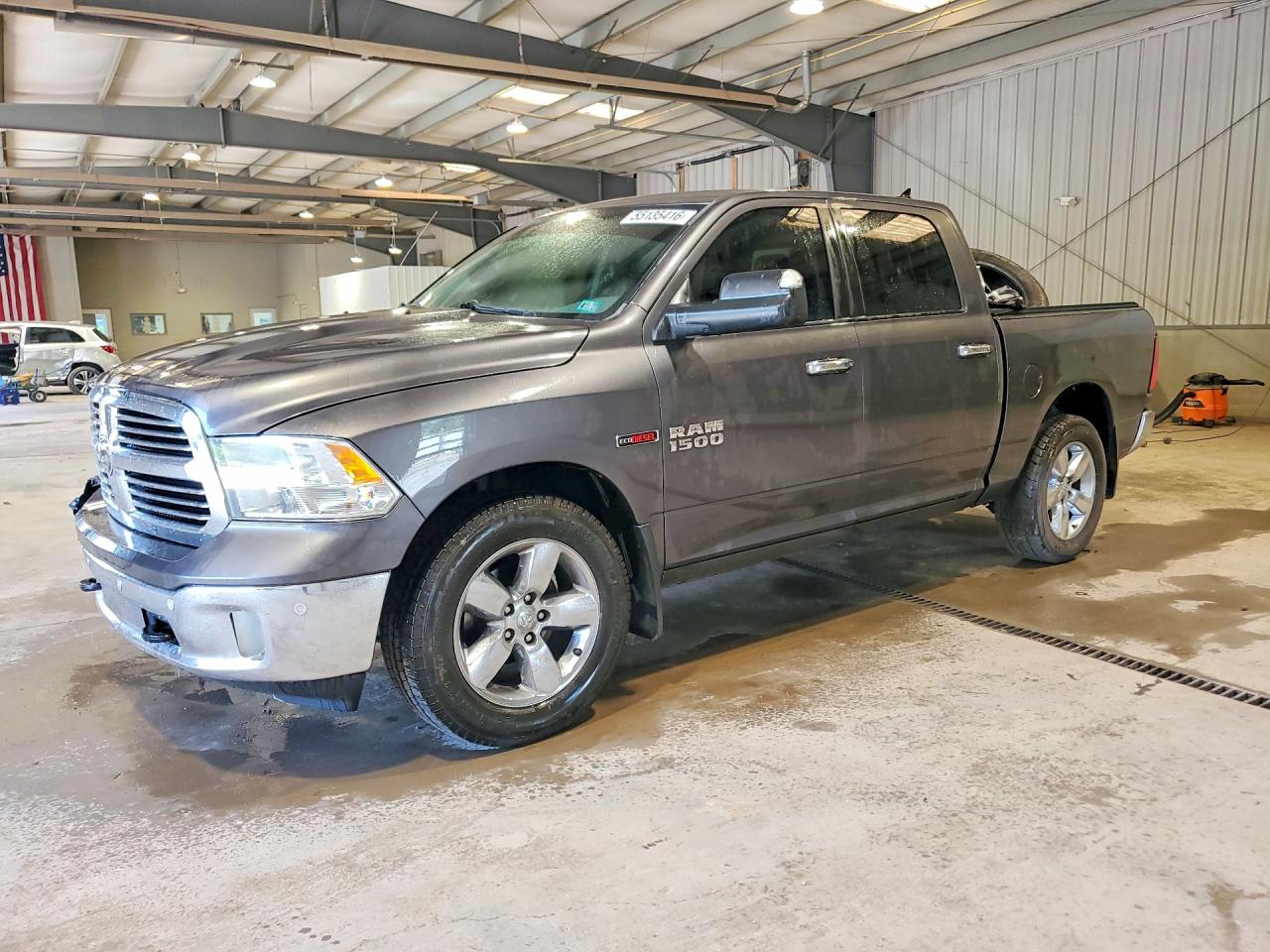2016 RAM 1500 SLT