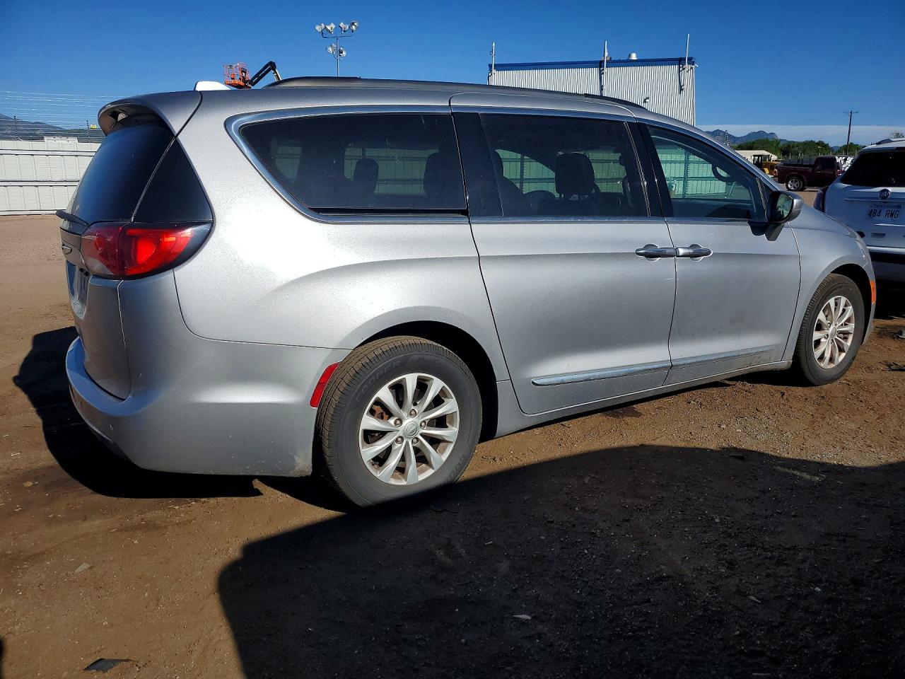 2017 CHRYSLER PACIFICA TOURING L — снимка 3