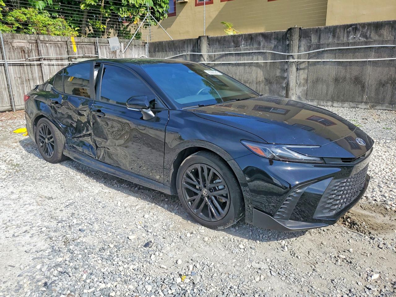 2026 TOYOTA CAMRY SE — снимка 4