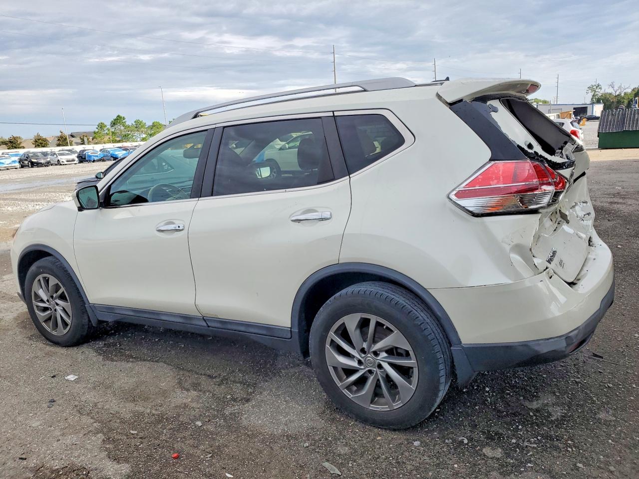 2015 NISSAN ROGUE SL — снимка 2