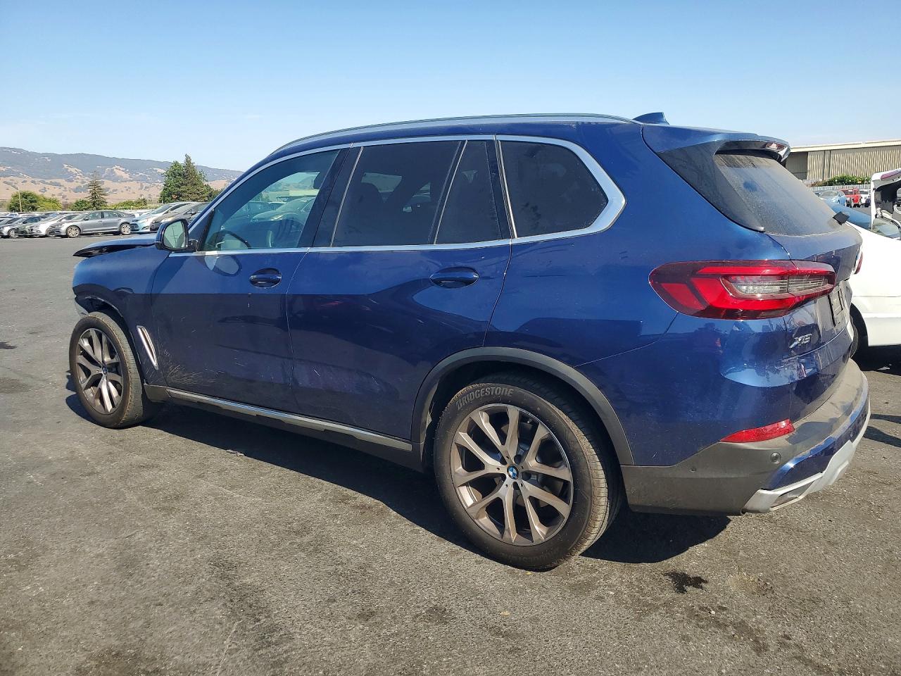 2021 BMW X5 SDRIVE 40I — снимка 2