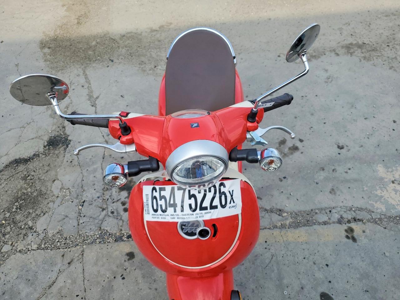 2025 HONDA NCW50 — снимка 5