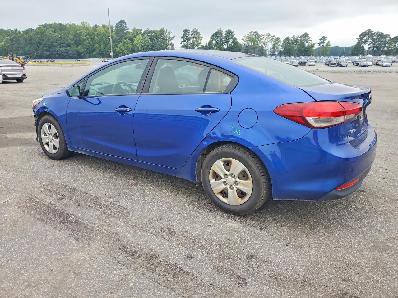 2017 KIA FORTE LX — снимка 2