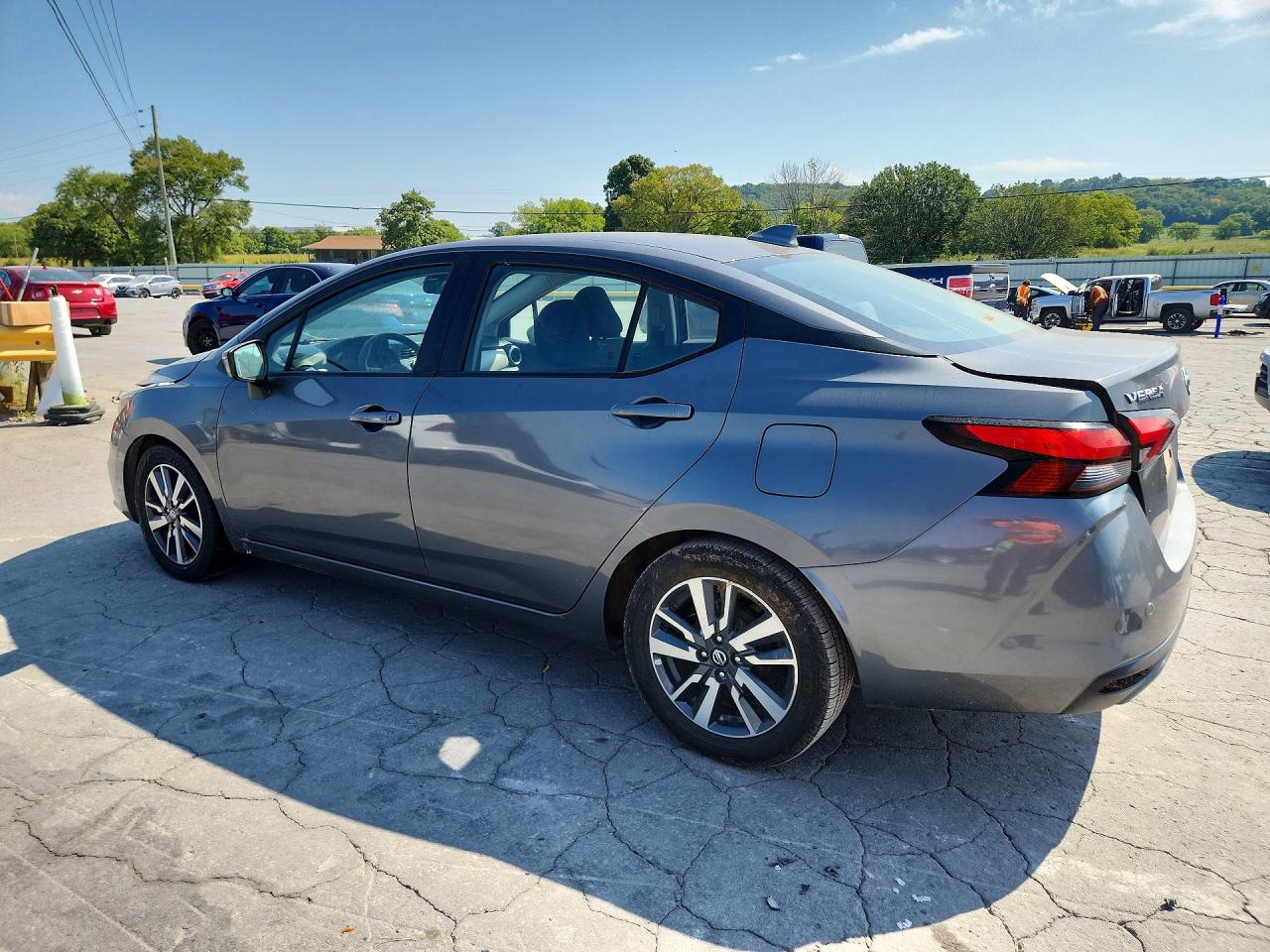 2020 NISSAN VERSA SV — снимка 2