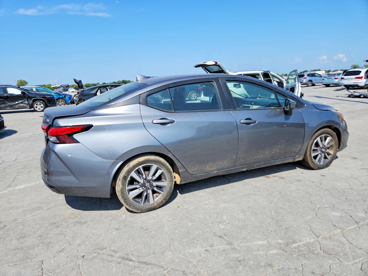 2020 NISSAN VERSA SV — снимка 3