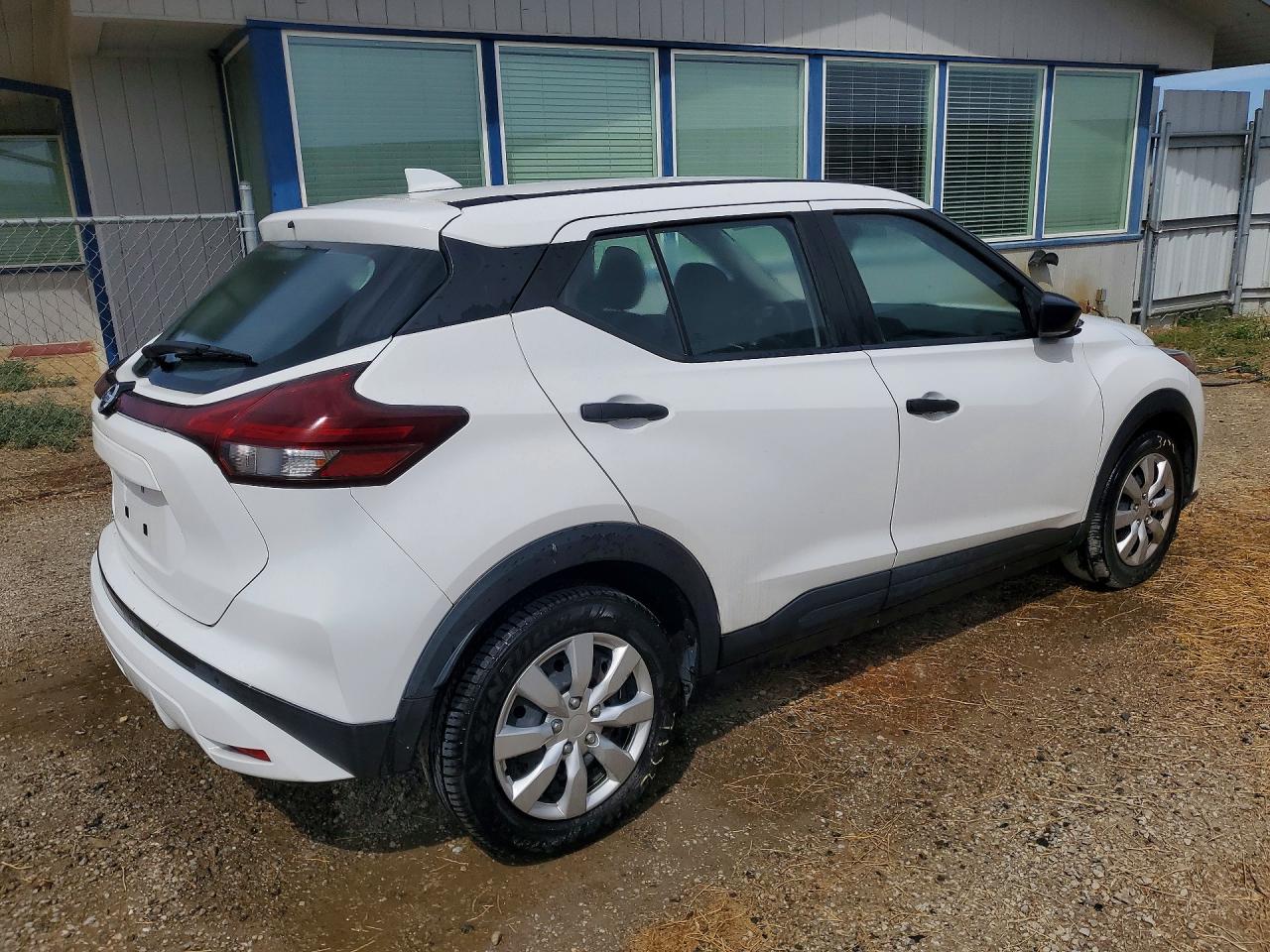 2021 NISSAN KICKS S — снимка 3