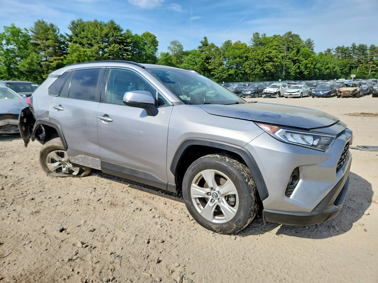 2020 TOYOTA RAV4 XLE — снимка 4