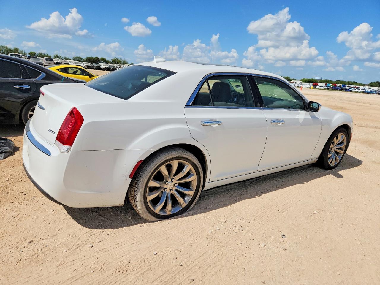 2019 CHRYSLER 300 LIMITED — снимка 3