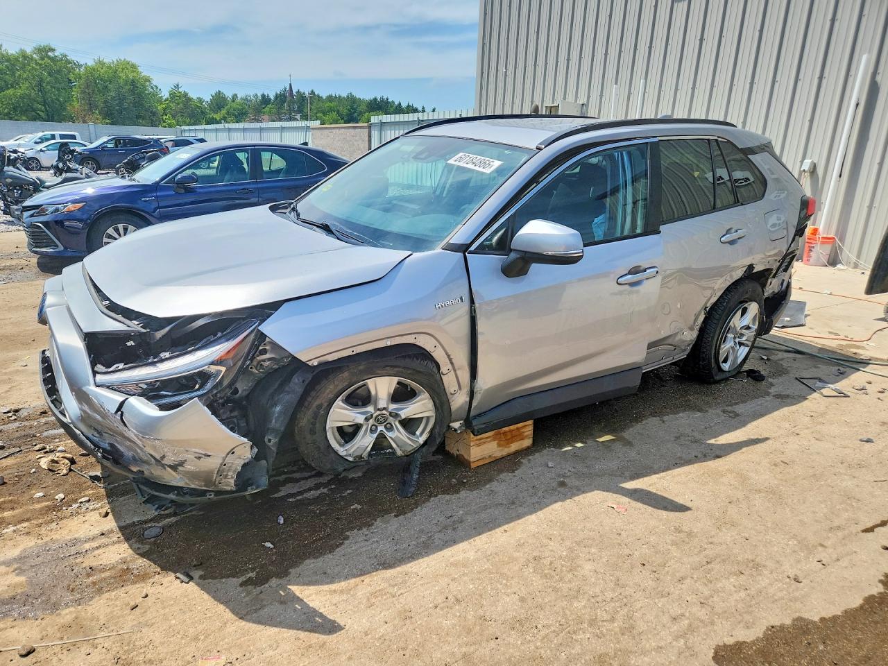 2021 TOYOTA RAV4 XLE