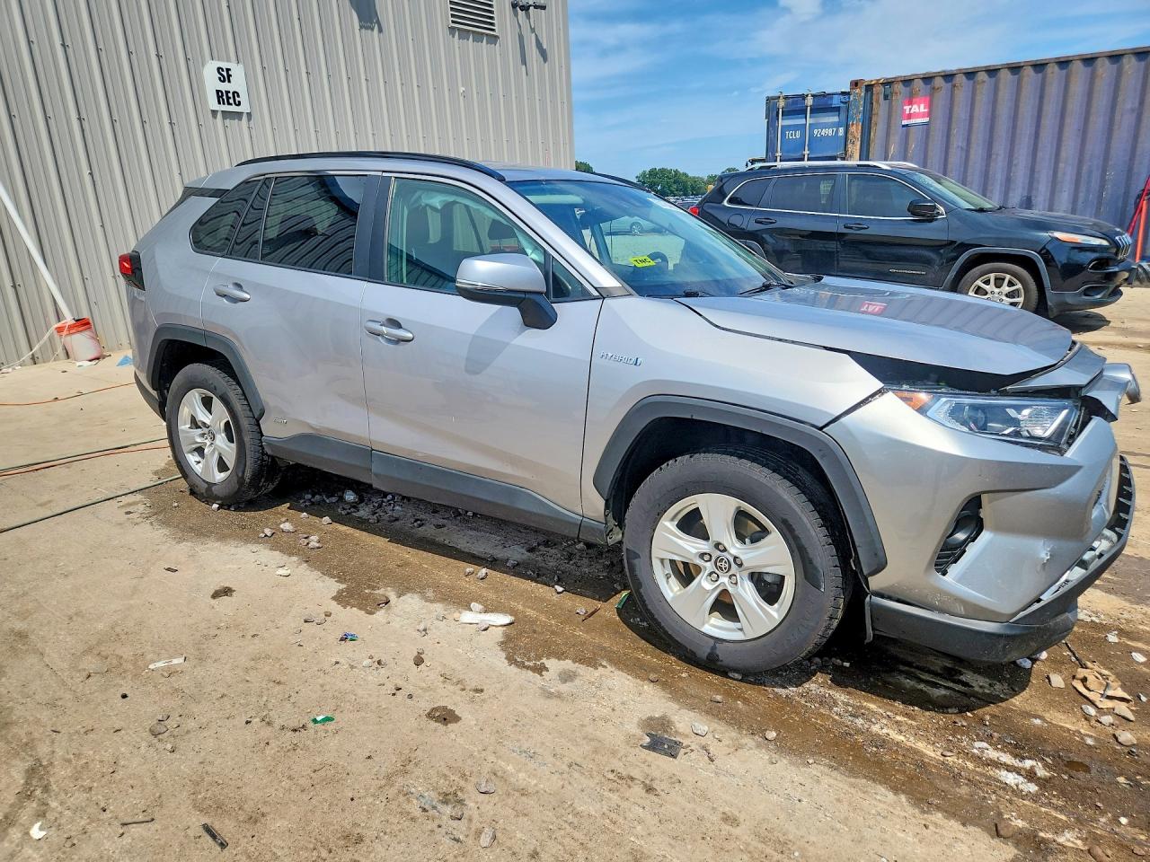2021 TOYOTA RAV4 XLE — снимка 4