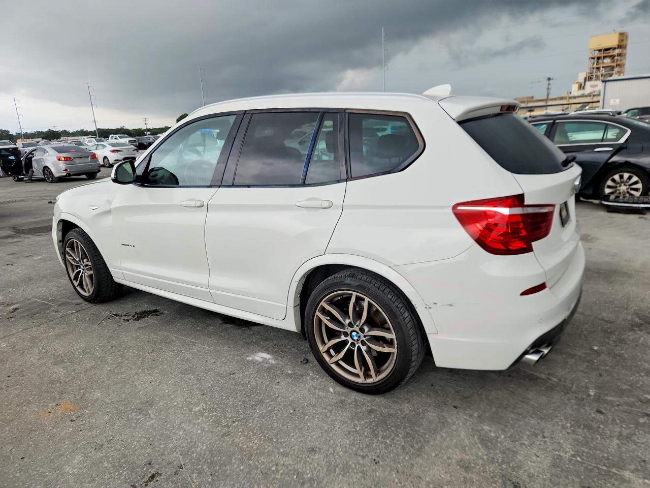 2017 BMW X3 XDRIVE28I — снимка 2