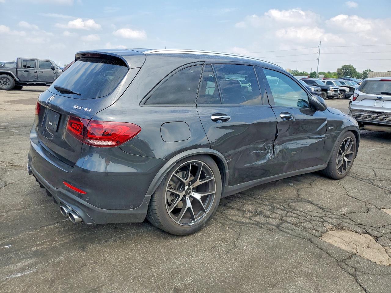 2022 MERCEDES-BENZ GLC 43 4MATIC AMG — снимка 3