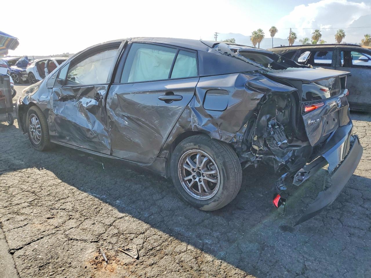 2021 TOYOTA PRIUS L ECO — снимка 2