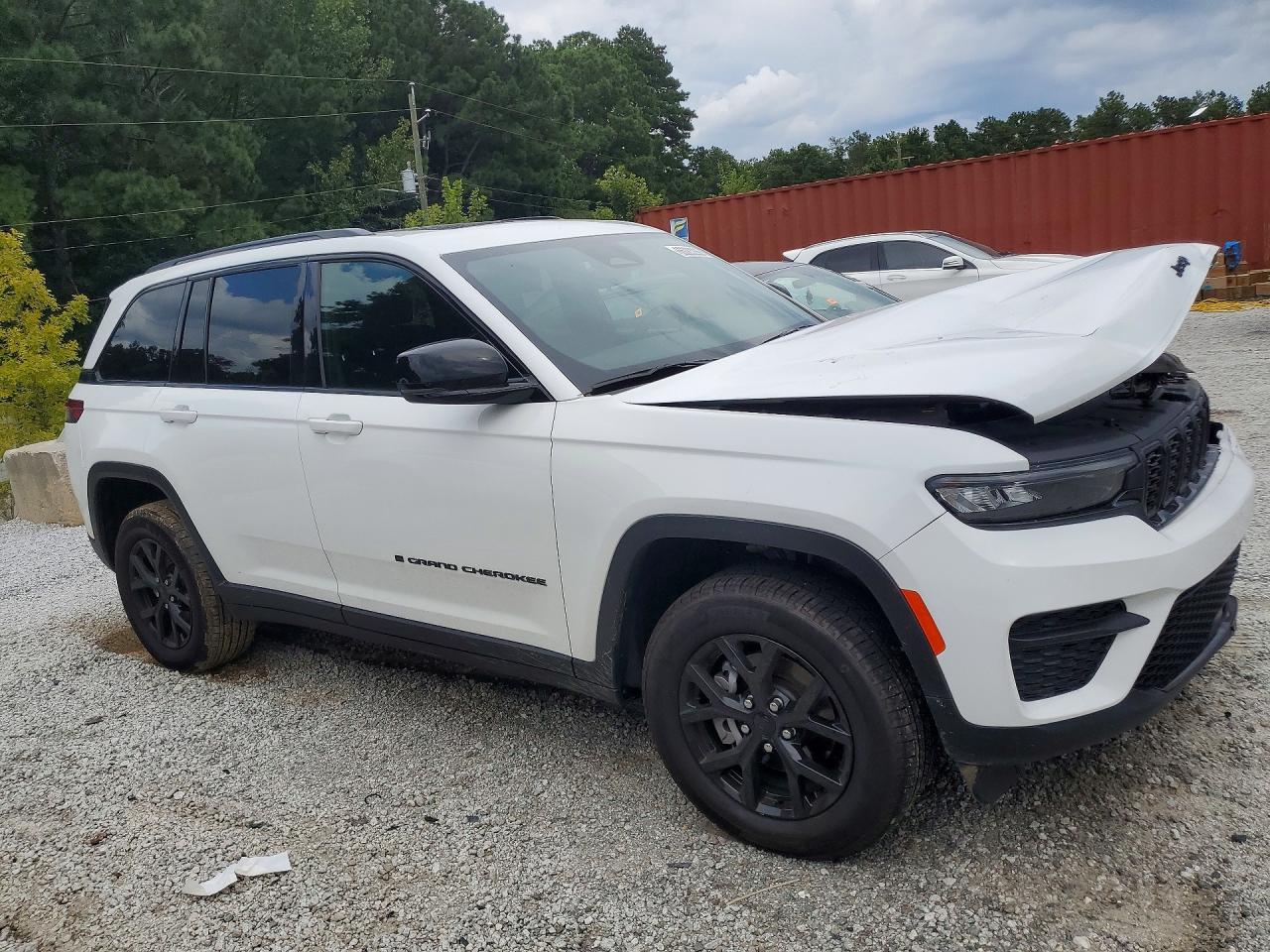 2025 JEEP GRAND CHEROKEE LAREDO — снимка 4