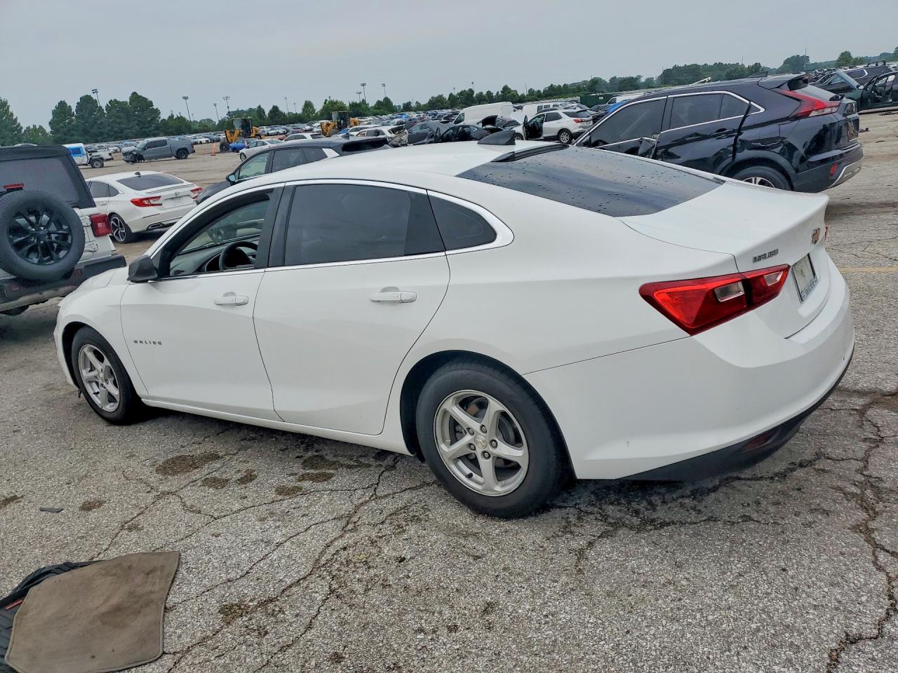 2017 CHEVROLET MALIBU LS — снимка 2