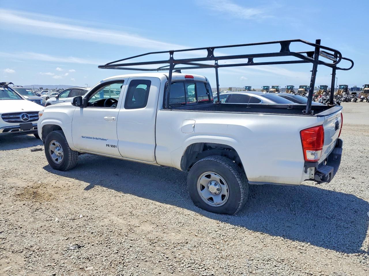 2018 TOYOTA TACOMA SR — снимка 2