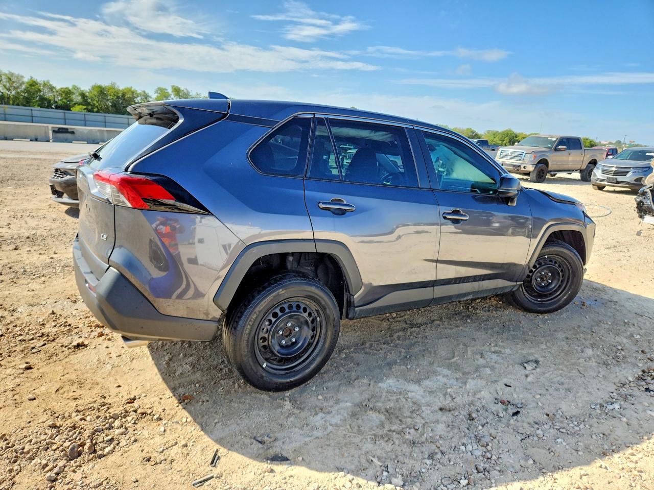 2024 TOYOTA RAV4 LE — снимка 3