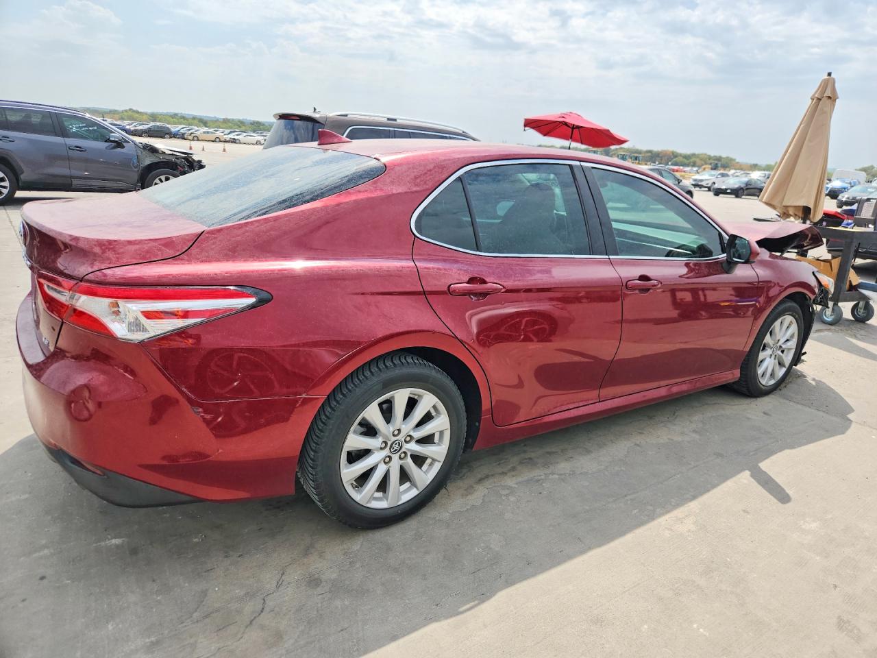 2019 TOYOTA CAMRY LE — снимка 3