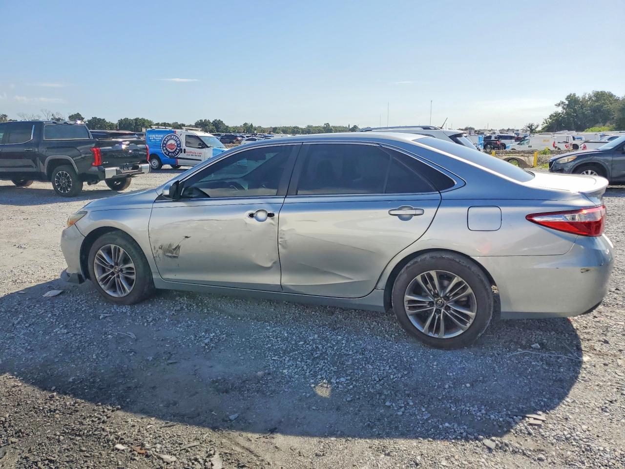 2016 TOYOTA CAMRY SE — снимка 2