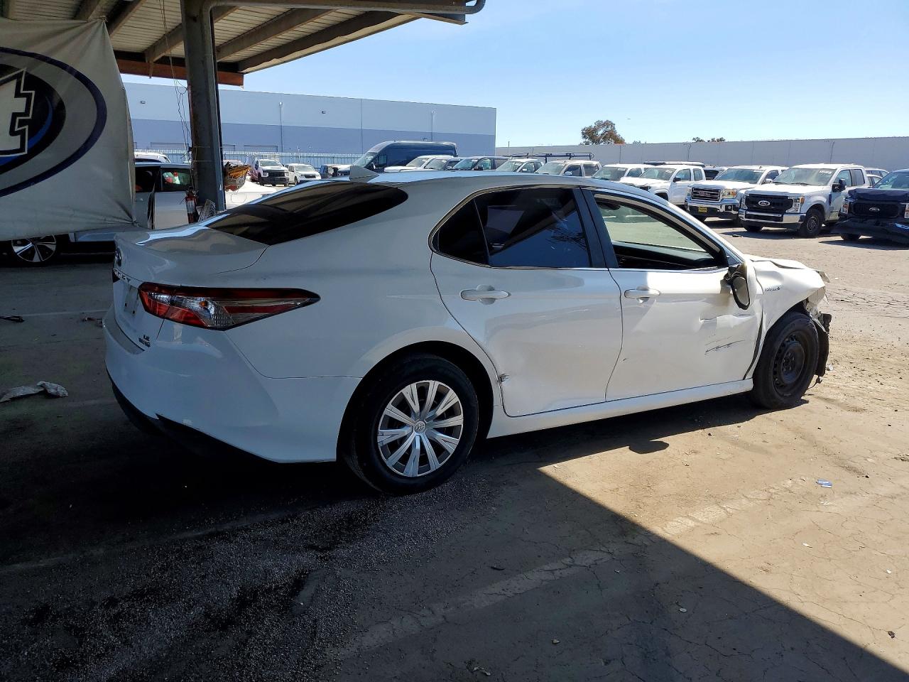 2019 TOYOTA CAMRY LE — снимка 3