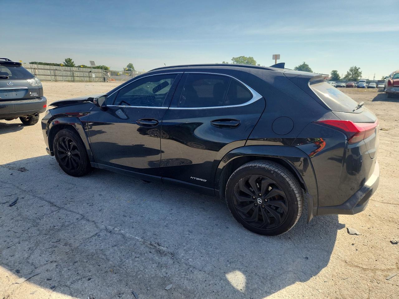 2021 LEXUS UX 250H — photo 2