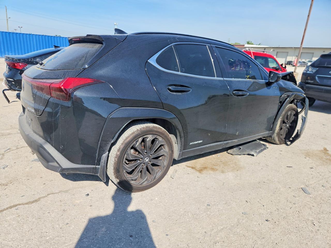 2021 LEXUS UX 250H — photo 3