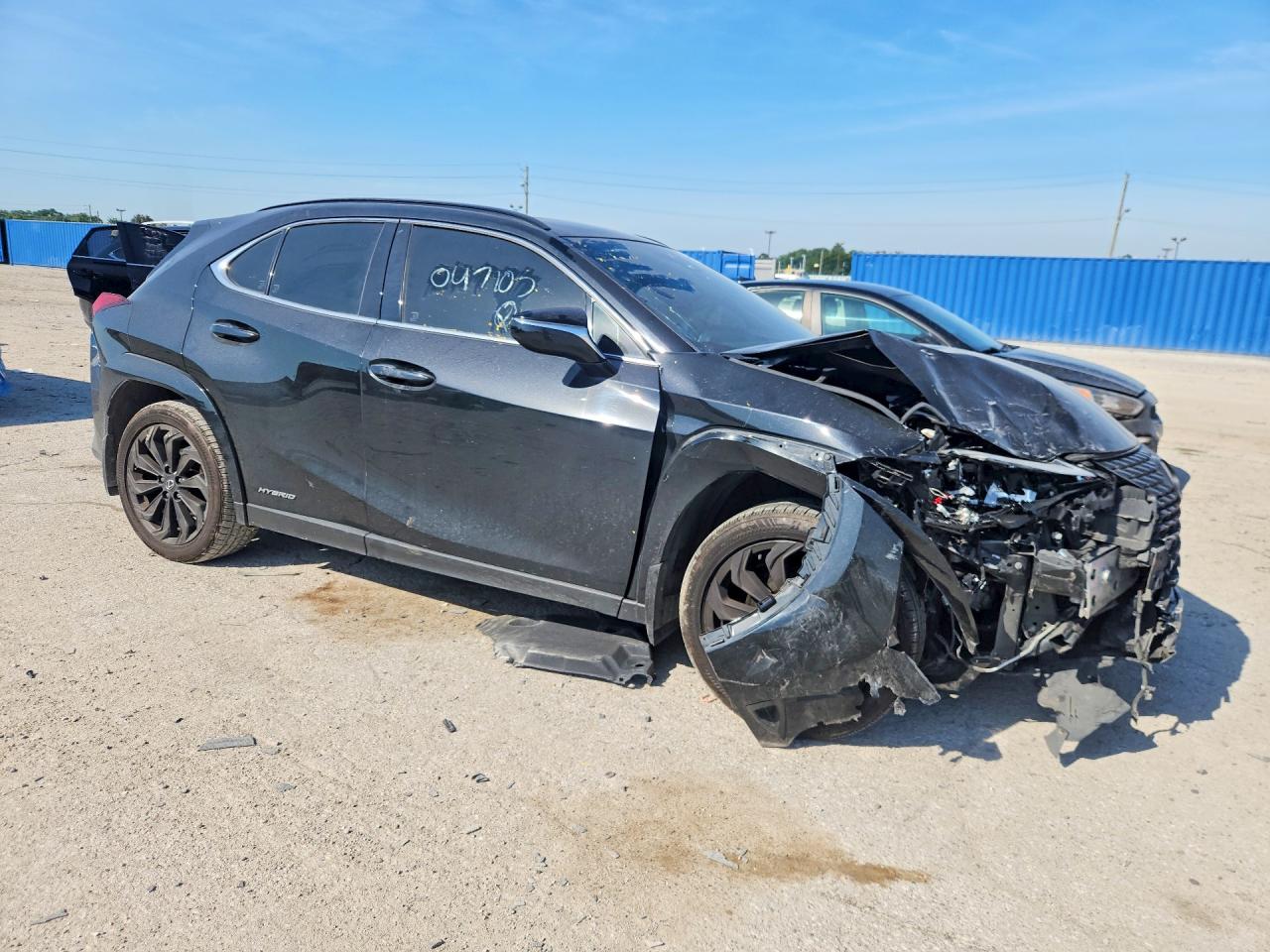 2021 LEXUS UX 250H — photo 4