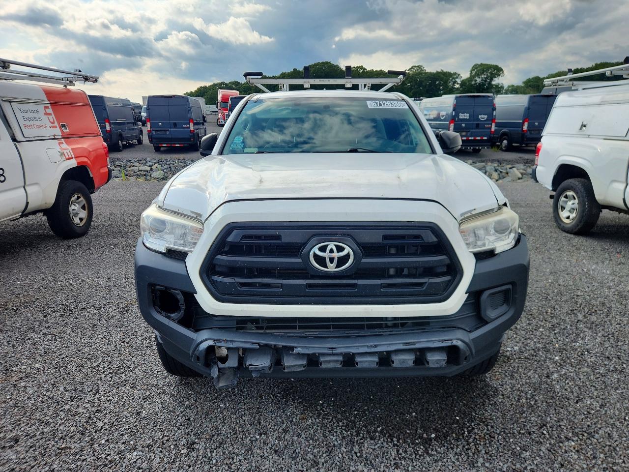 2017 TOYOTA TACOMA SR — снимка 5