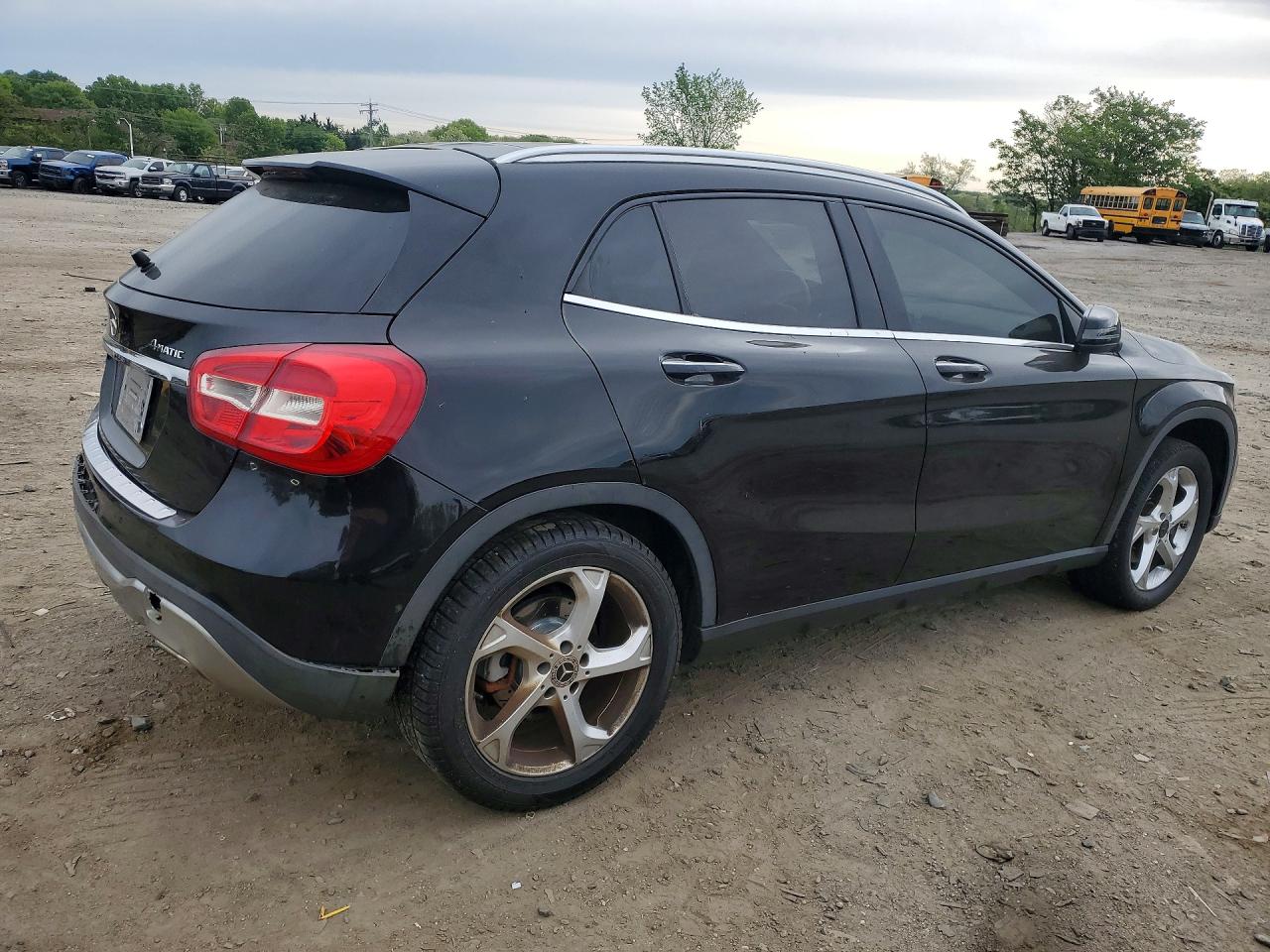2018 MERCEDES-BENZ GLA 250 4MATIC — снимка 3