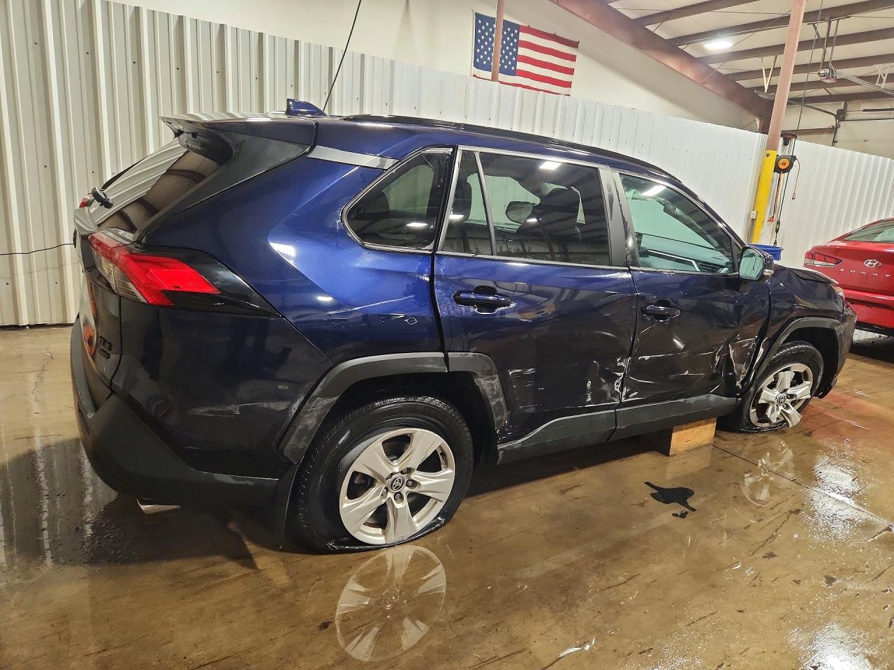 2021 TOYOTA RAV4 XLE — снимка 3