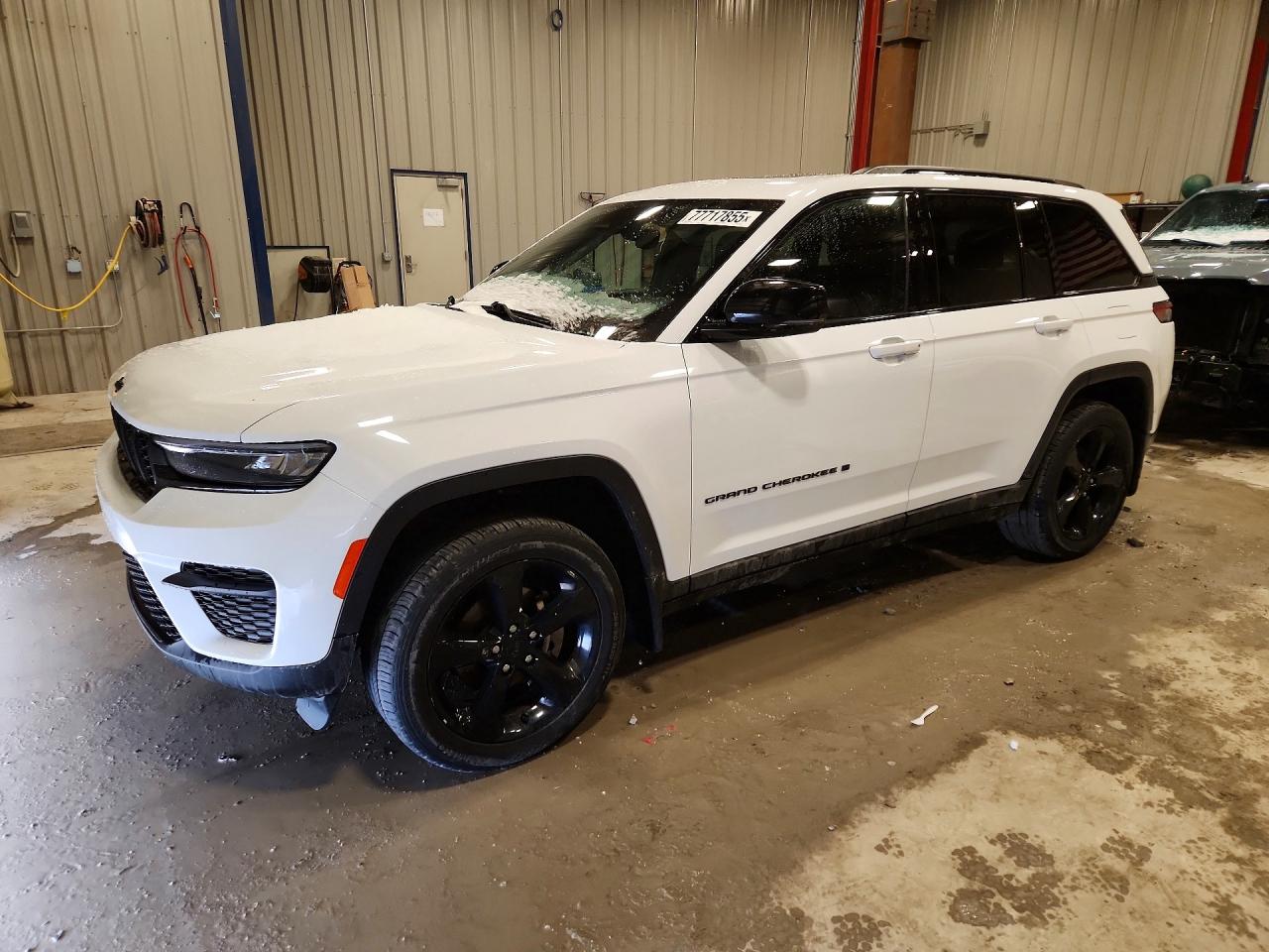 2023 JEEP GRAND CHEROKEE LAREDO