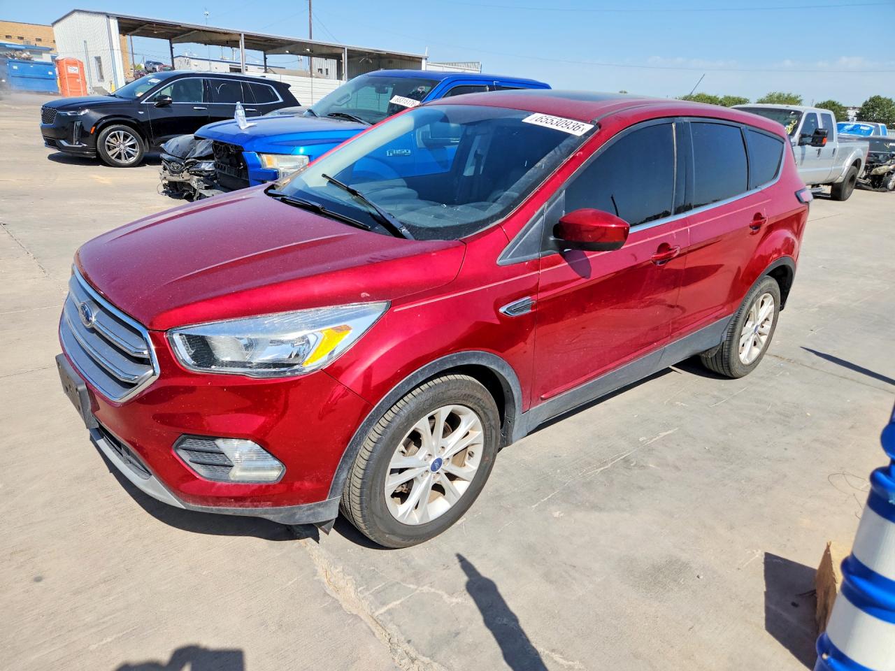 2017 FORD ESCAPE SE