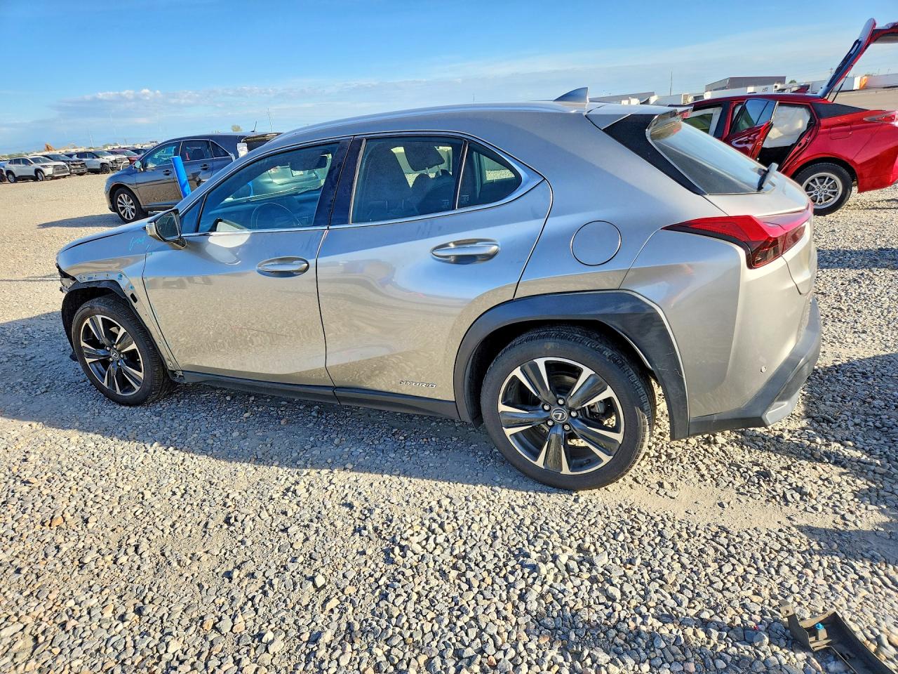 2021 LEXUS UX 250H — снимка 2