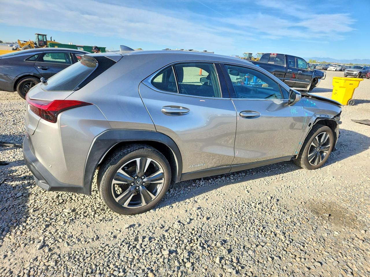 2021 LEXUS UX 250H — снимка 3