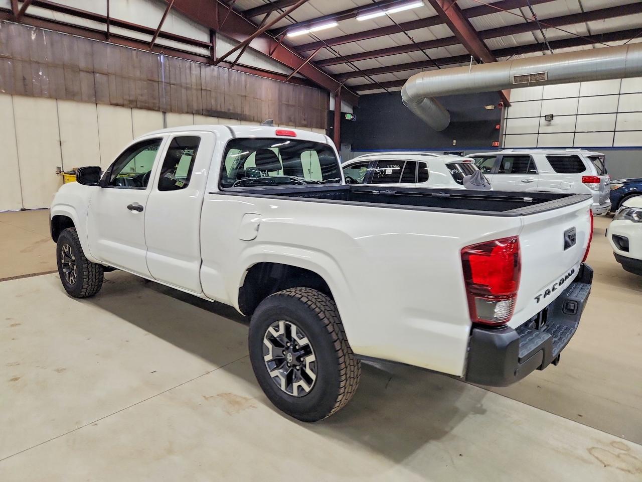 2018 TOYOTA TACOMA SR — снимка 2