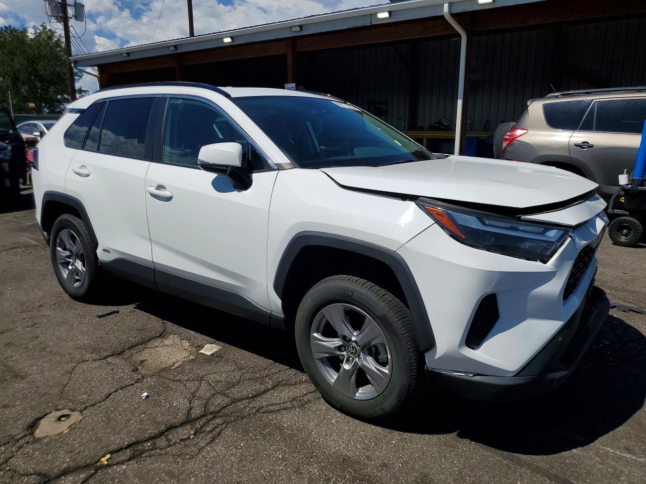 2022 TOYOTA RAV4 XLE — снимка 4