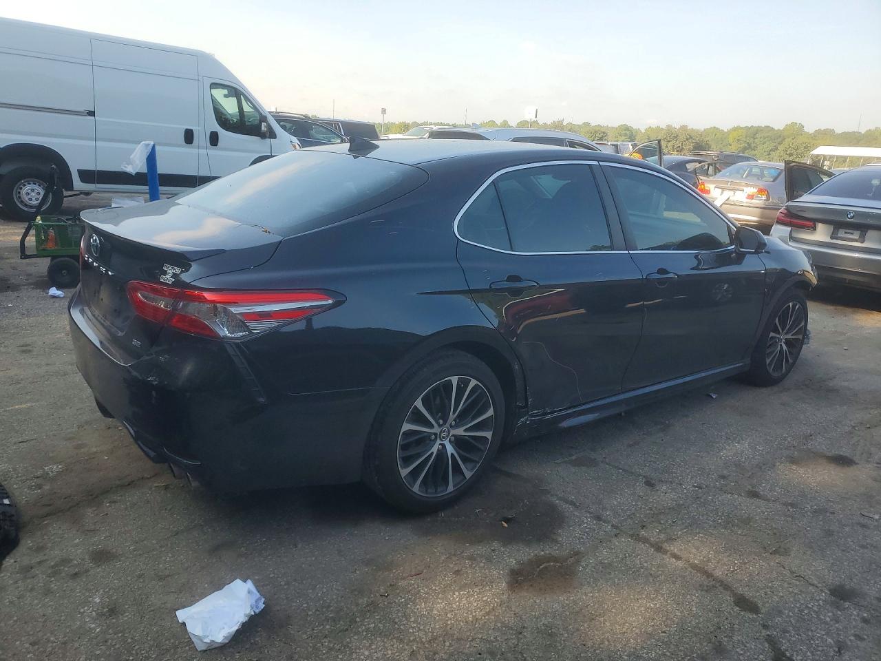 2019 TOYOTA CAMRY SE — снимка 3