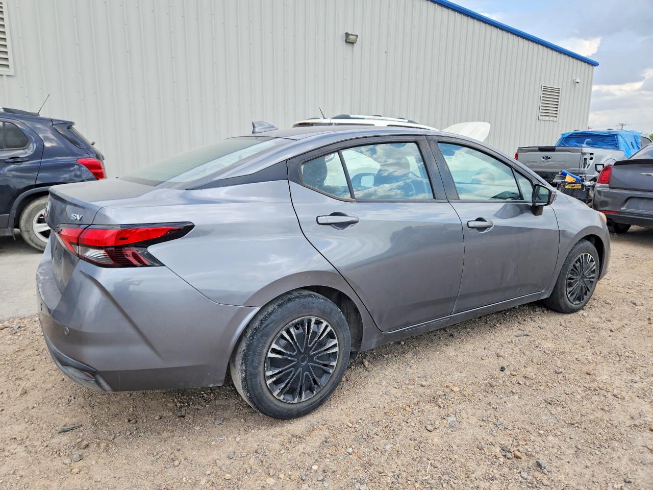 2020 NISSAN VERSA SV — снимка 3